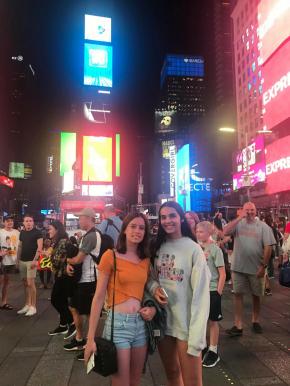 _claudiaentimessquare